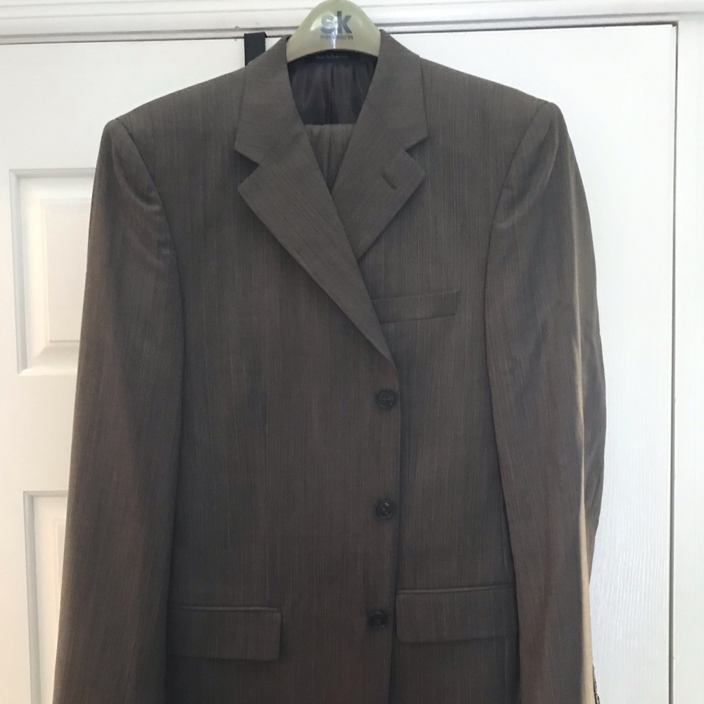 Sk men’s suit